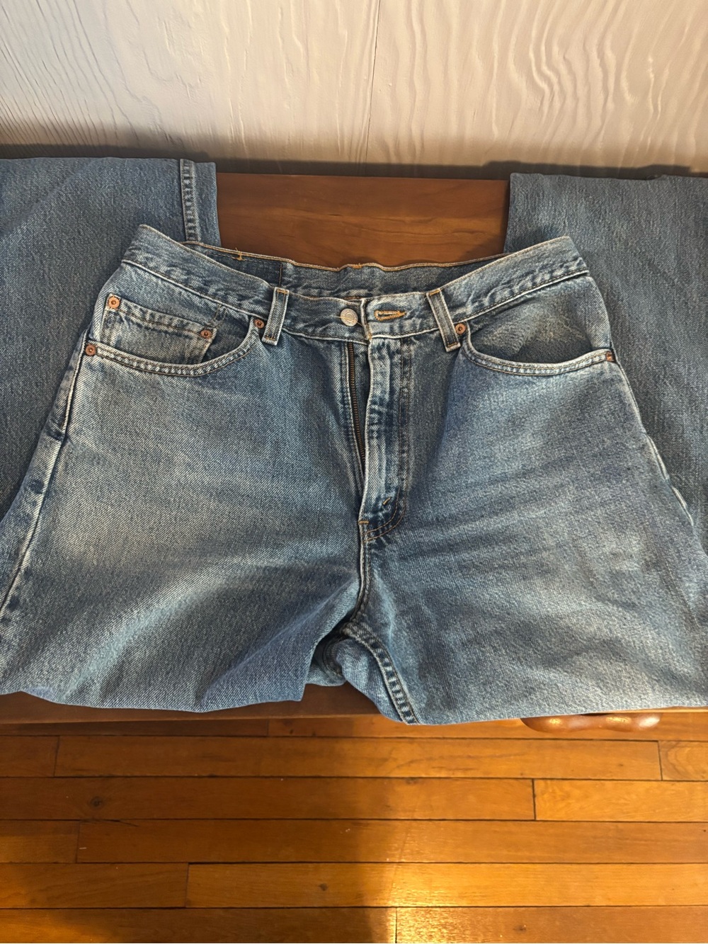 Levi relaxed fit 550s